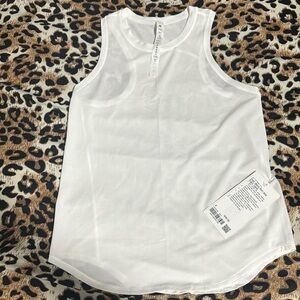 New white lululemon top